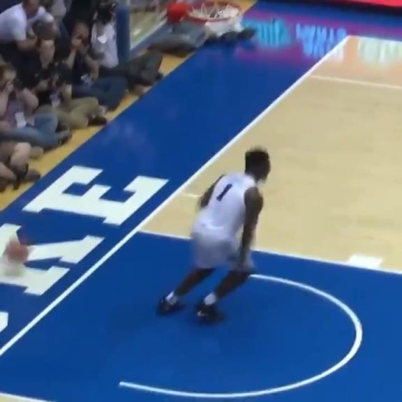 真的很炸裂！錫安大學(xué)時(shí)的球風(fēng)是真勁爆啊